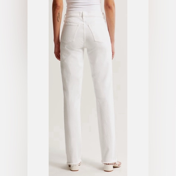 Abercrombie 90s Straight Mid Rise Jeans, White - Size 26 (2) - Picture 2 of 13
